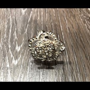 Silver Flower Ring With Butterfly